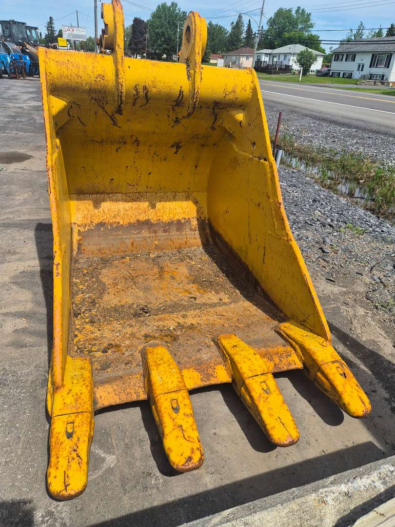 48″ Digging Bucket